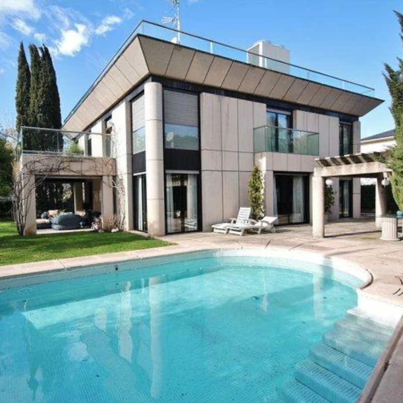 Vivienda unifamiliar con piscina en Mirasierra, Madrid